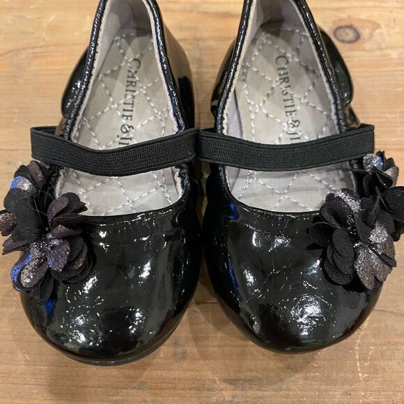 Christie and Jill Dress Shoe Shiny Black Patent Leather Floral Jeweled Size 5 - Picture 7 of 11